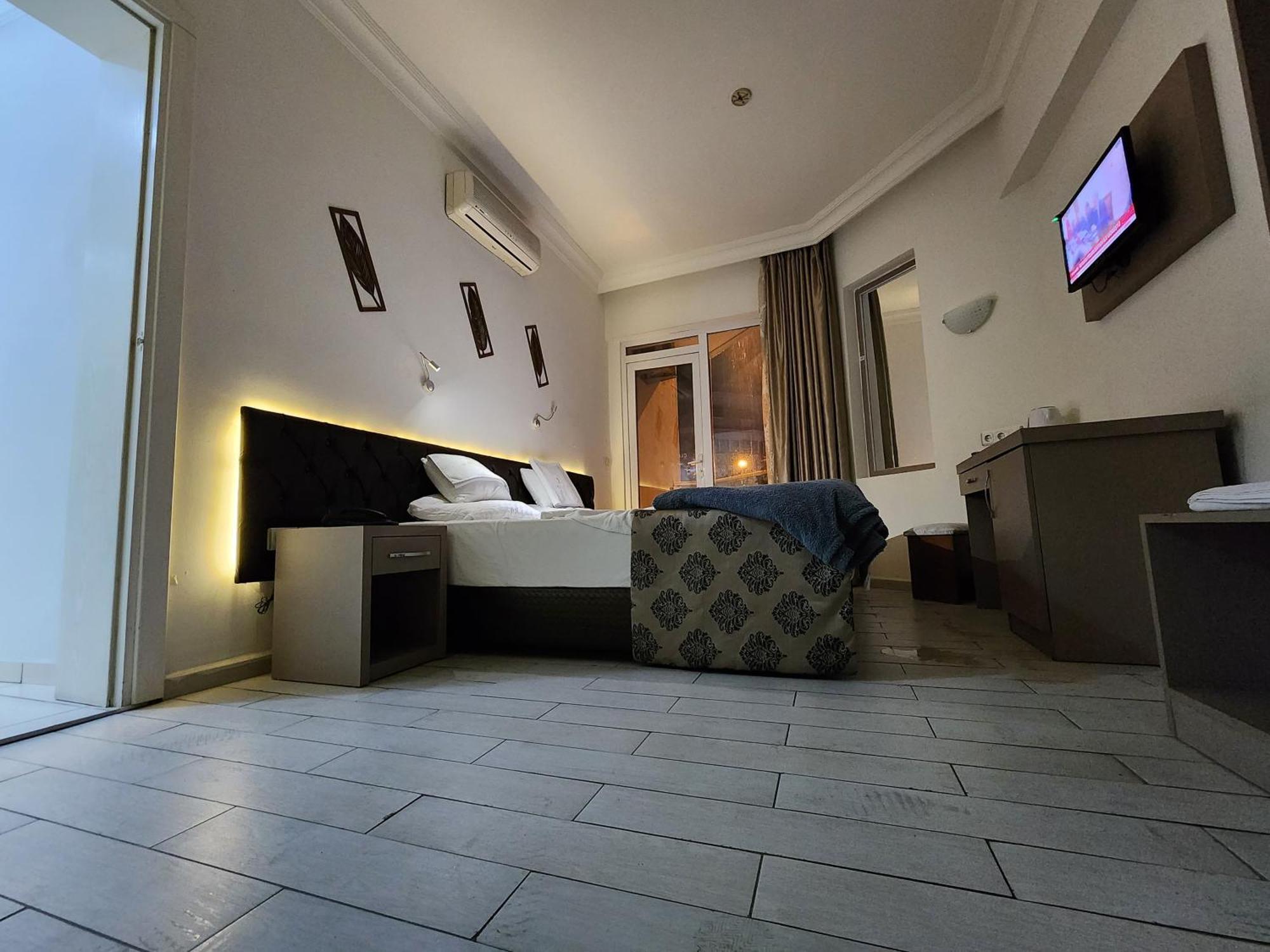 Hotel Cleopatra 3*