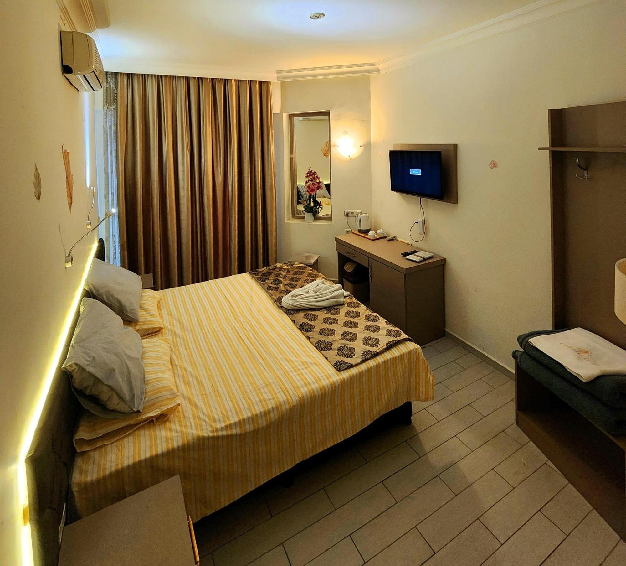 Cleopatra Hotel