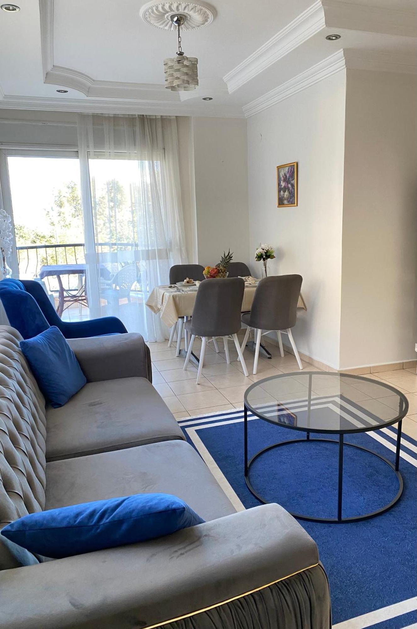 Zerrin Hanim - 1 Minute From Kleopatra Beach Alanya