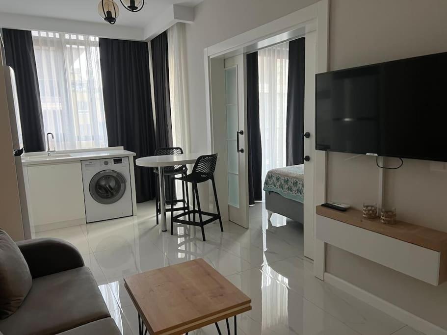 Camelia 12 1+1 On Cleopatra With Partly Seaview Appartement *