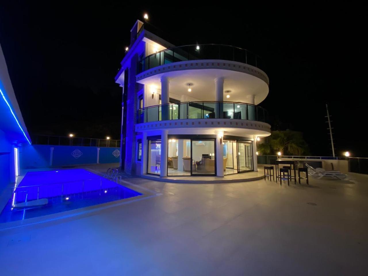 Villa - Luxux - Rooftop - Terrasse - Whirlpool - Pool