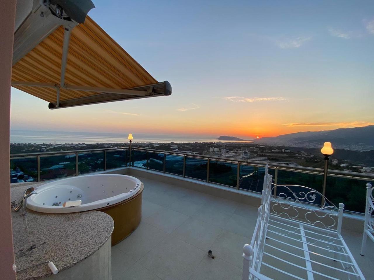 Villa - Luxux - Rooftop - Terrasse - Whirlpool - Pool Alanya