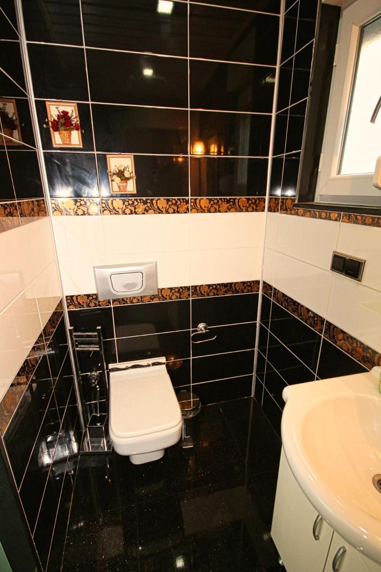 Villa - Luxus - Pool - Whirlpool - - Kestel