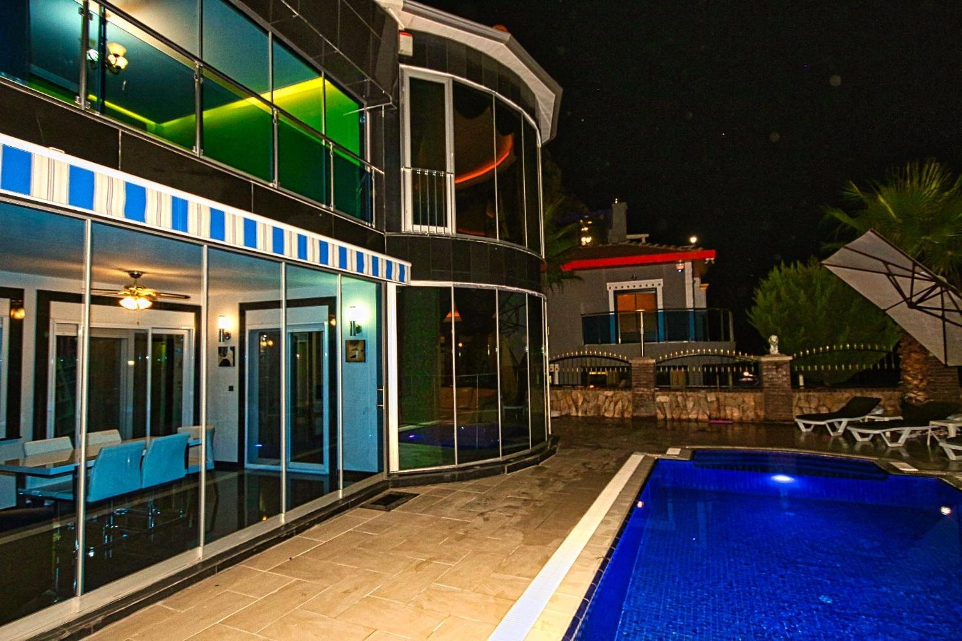 - Luxus - Pool - Whirlpool - - Kestel Villa Alanya