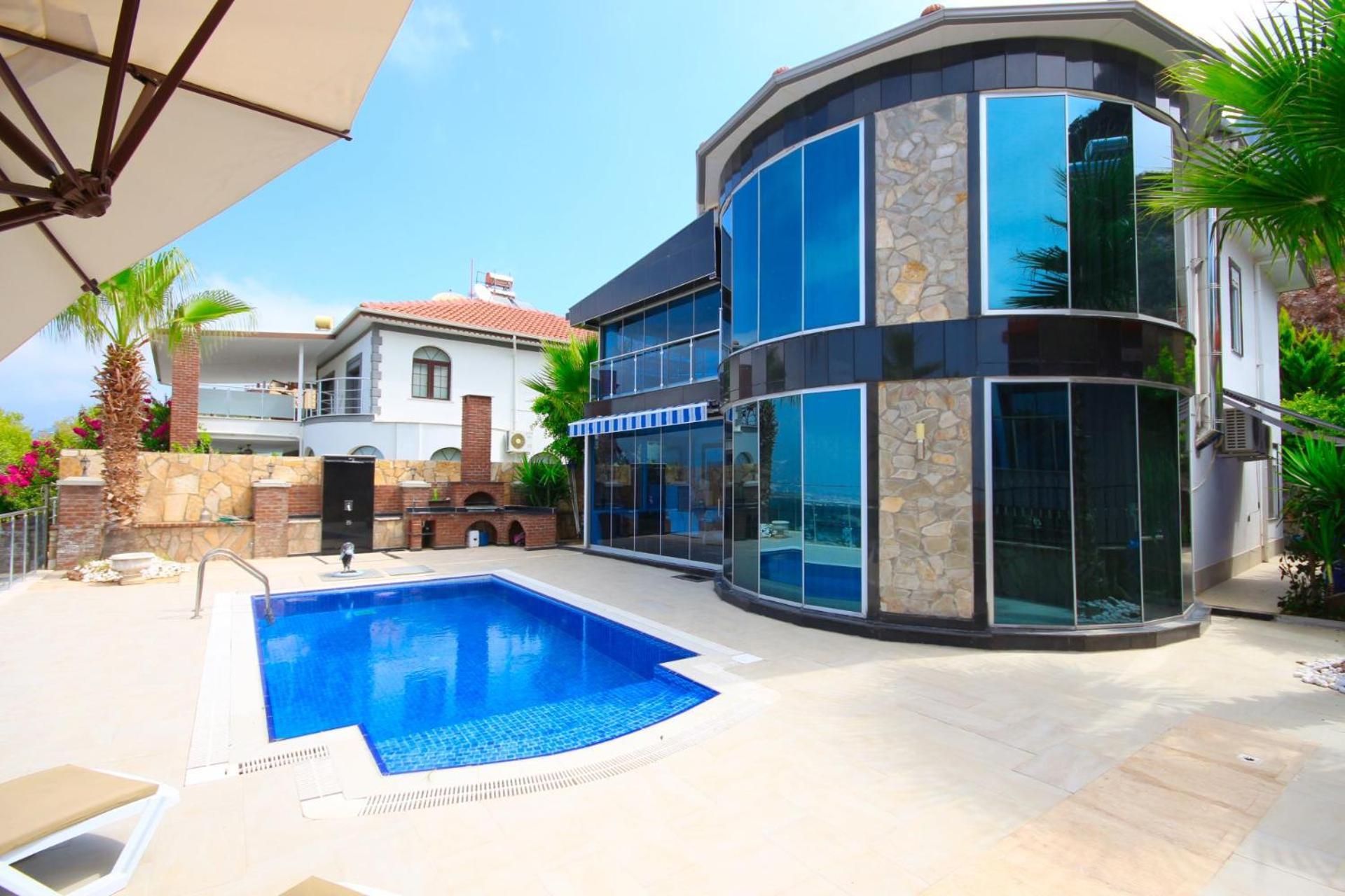 Villa - Luxus - Pool - Whirlpool - - Kestel