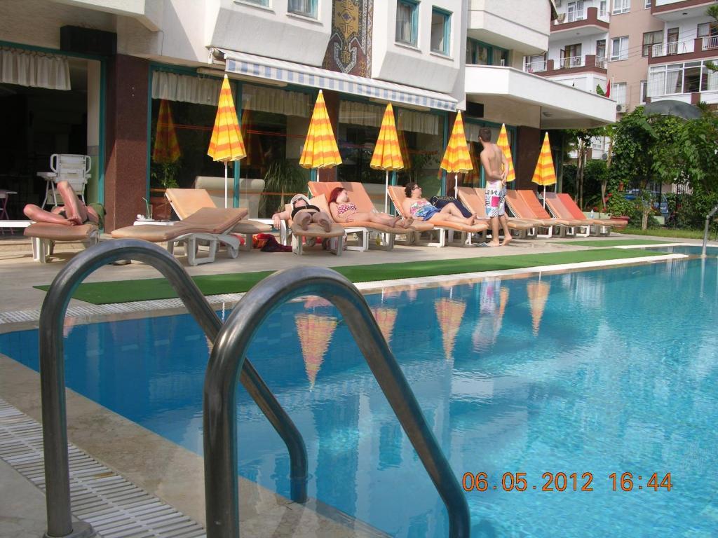 Aparthotel Lila 2*