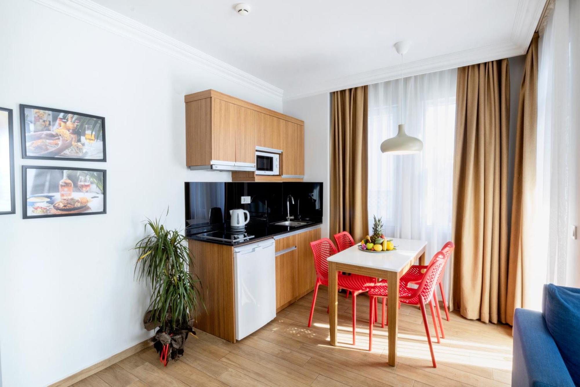 Comfort Hotel 3*