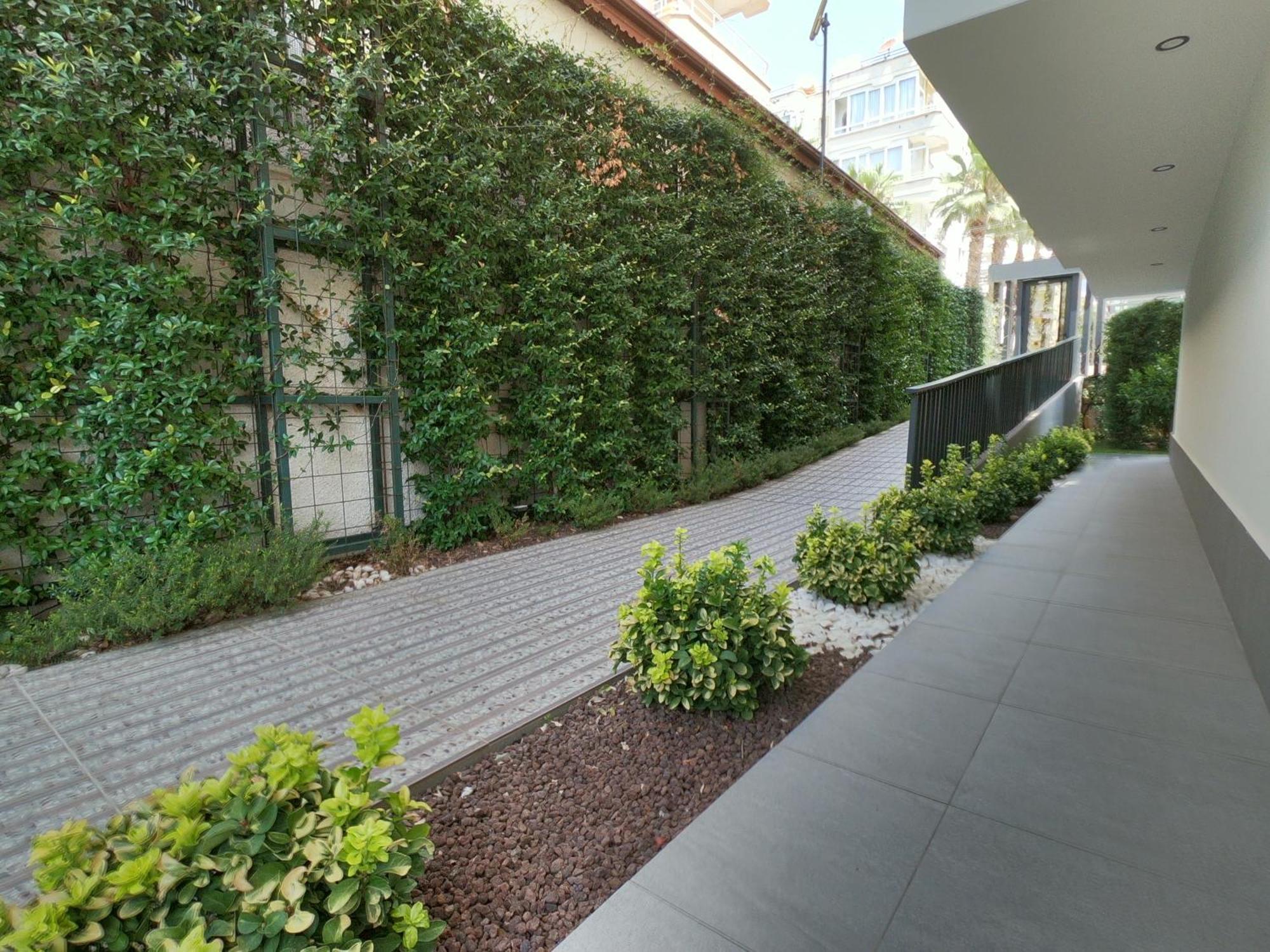 26 Cleopatra Legacy No 8 Apartment *