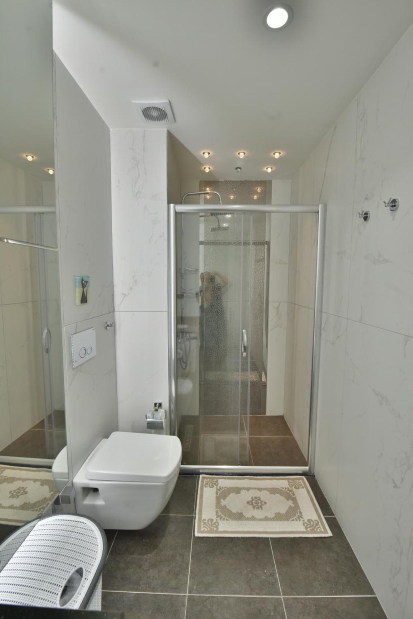 Apartment 26 Cleopatra Legacy No 8 *