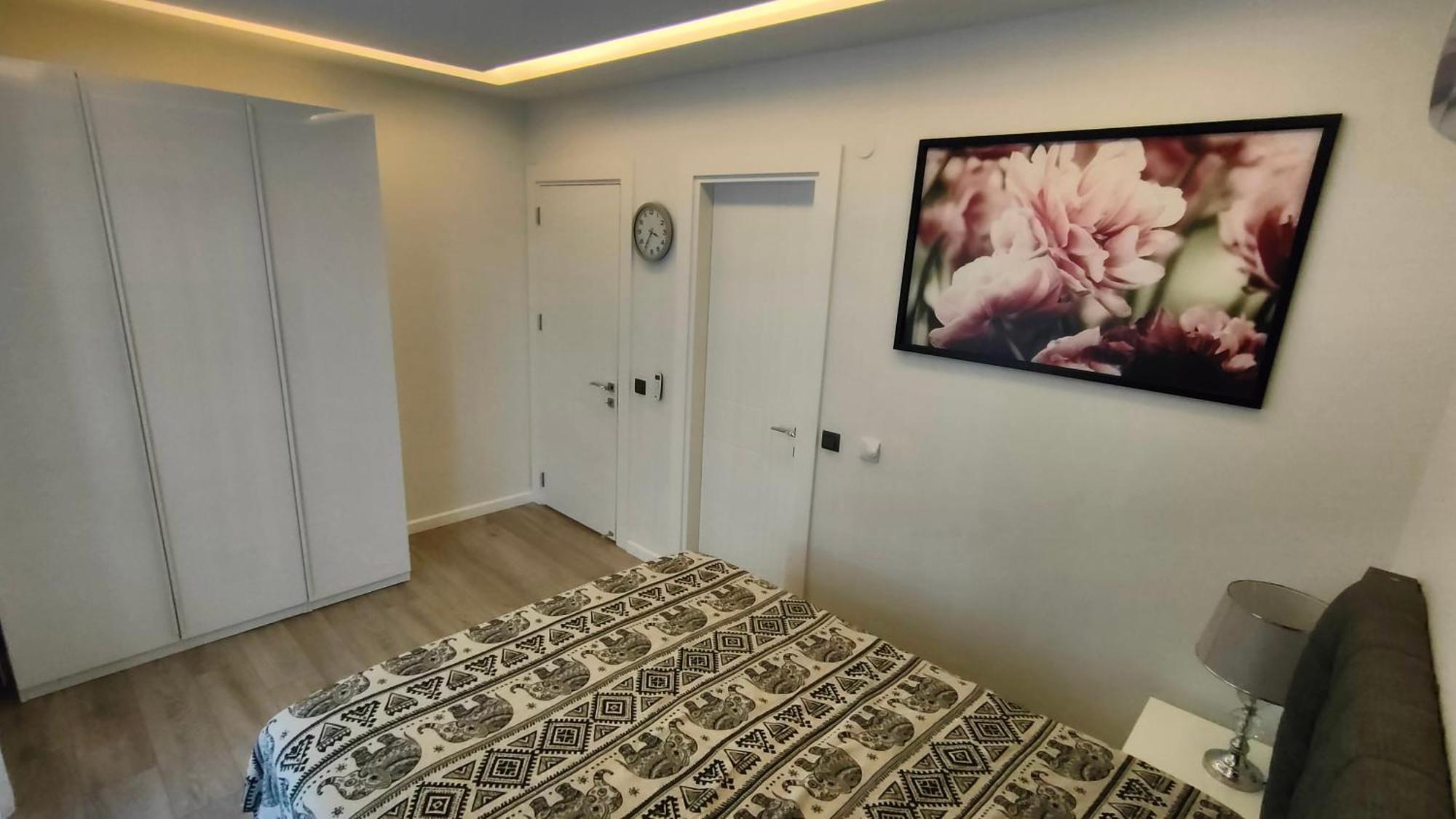 Apartment 26 Cleopatra Legacy No 8 *