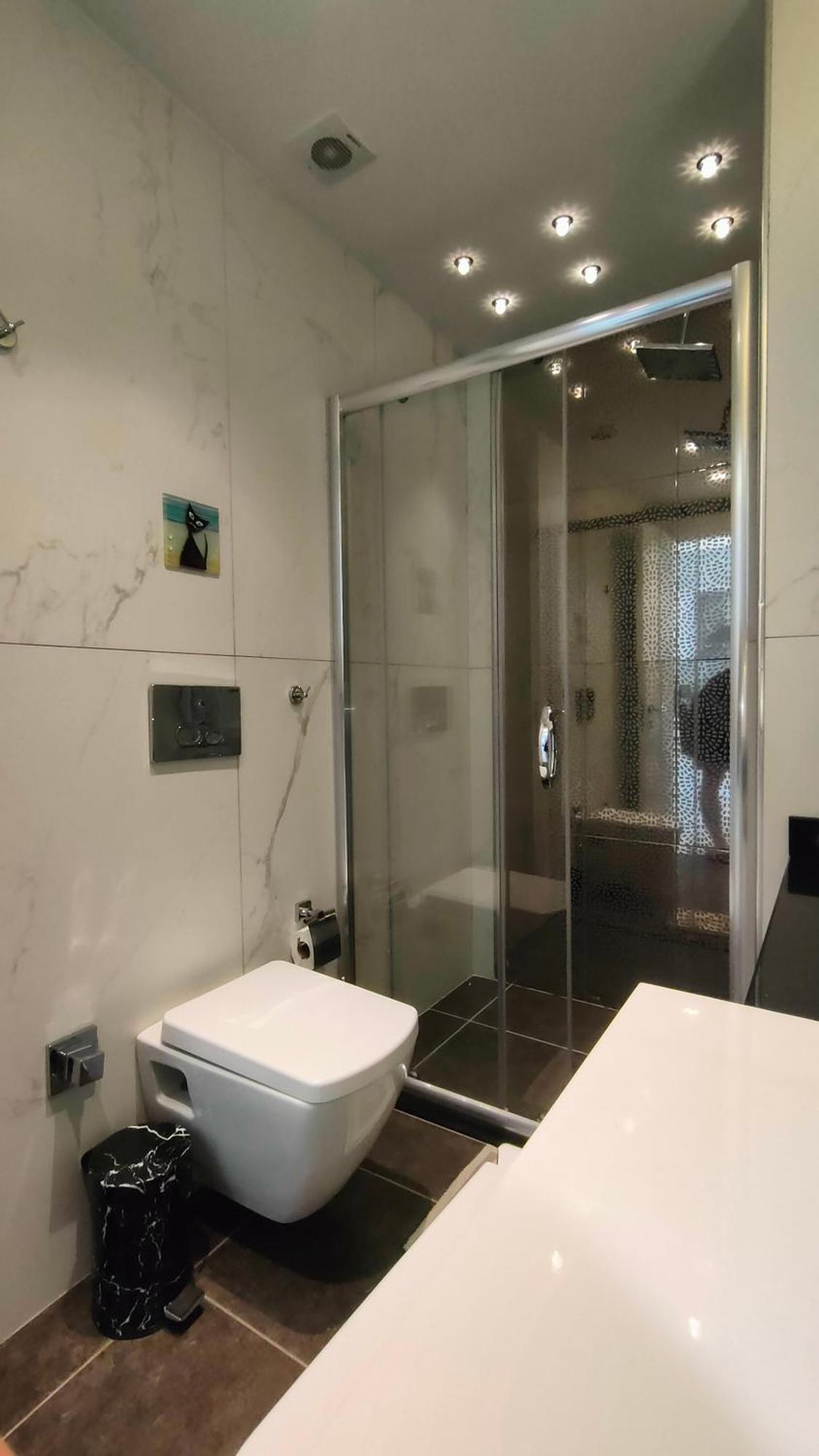 26 Cleopatra Legacy No 8 Apartment *