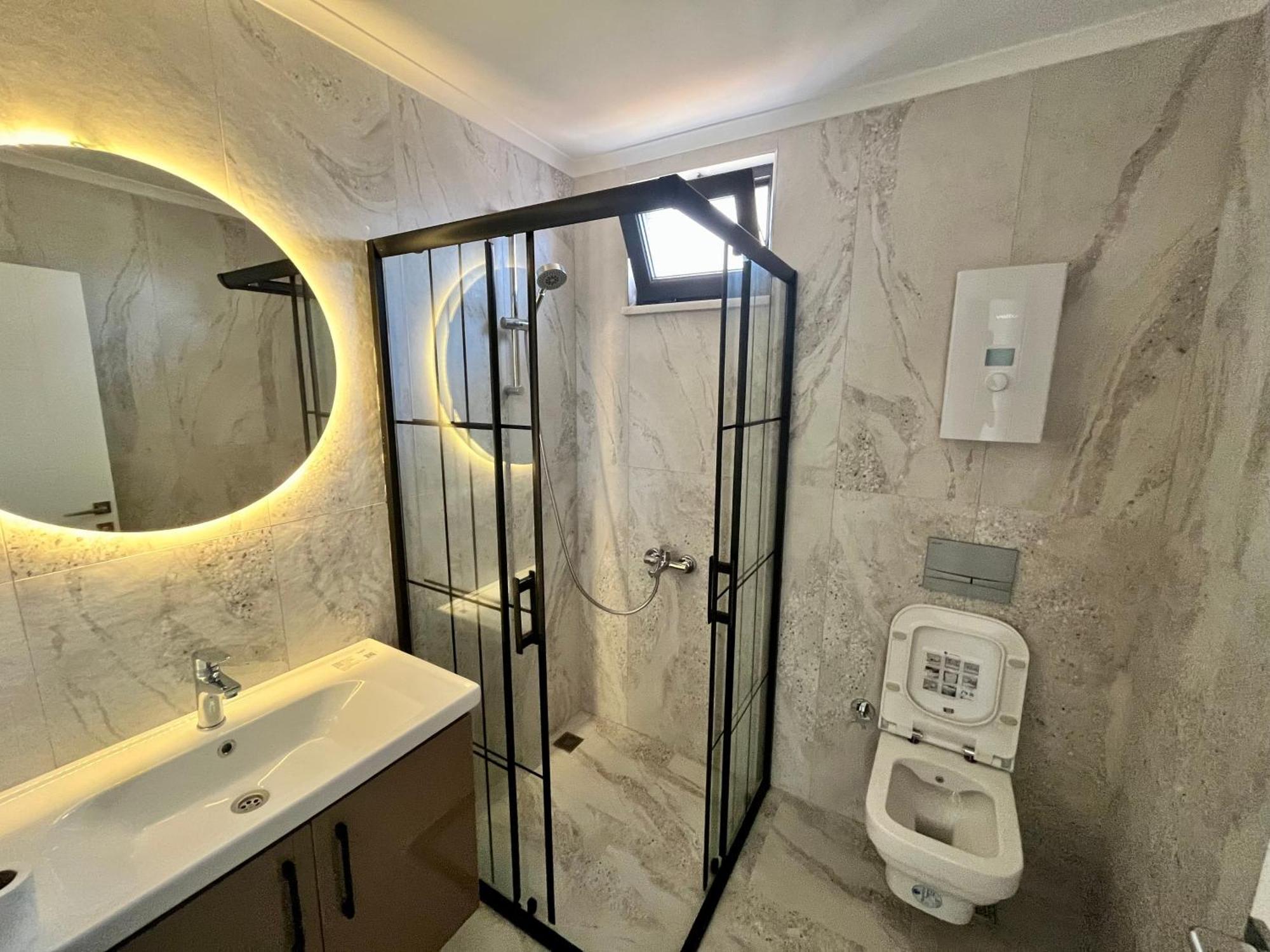 Apartment New By Cleopatra