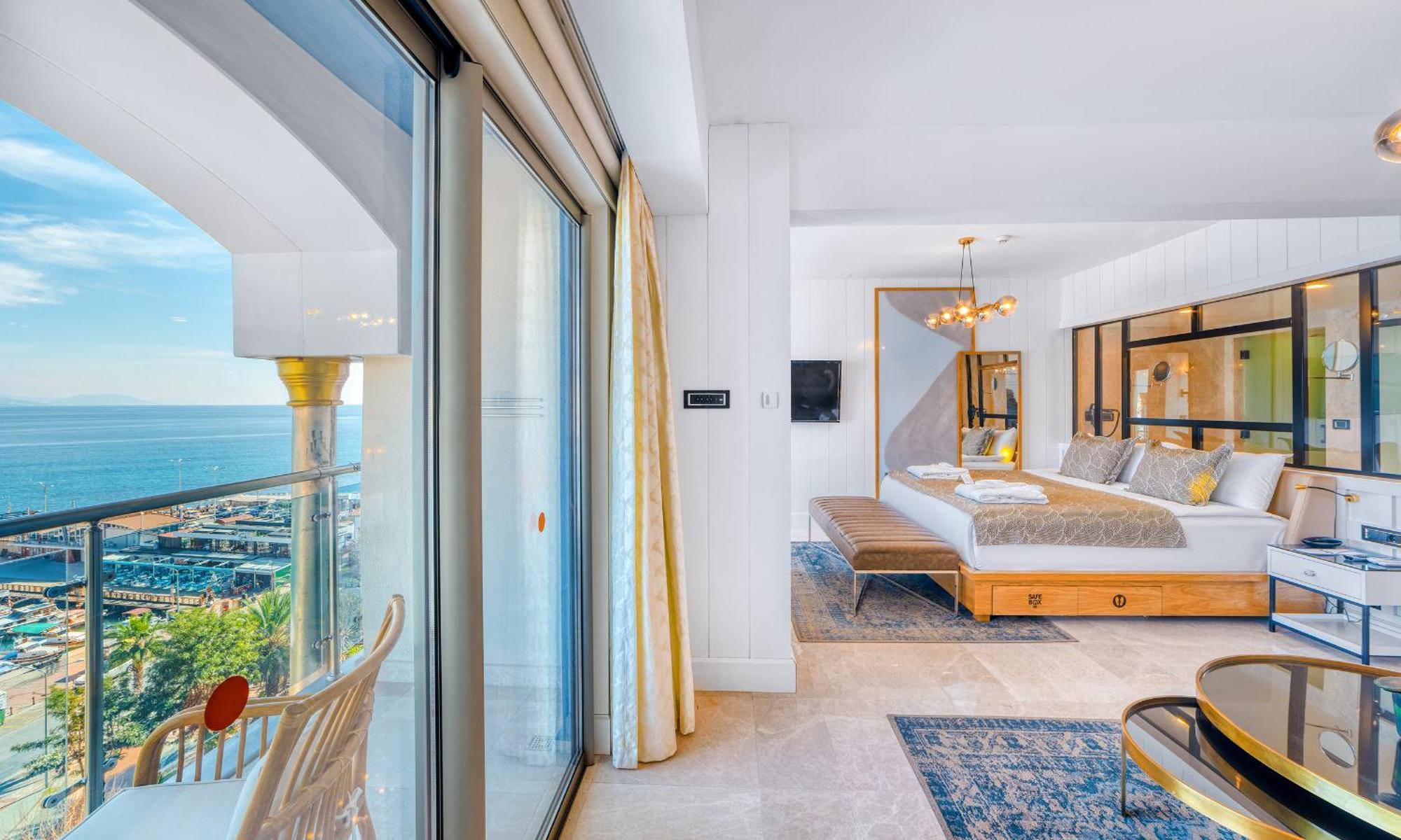 Numa Port Hotel