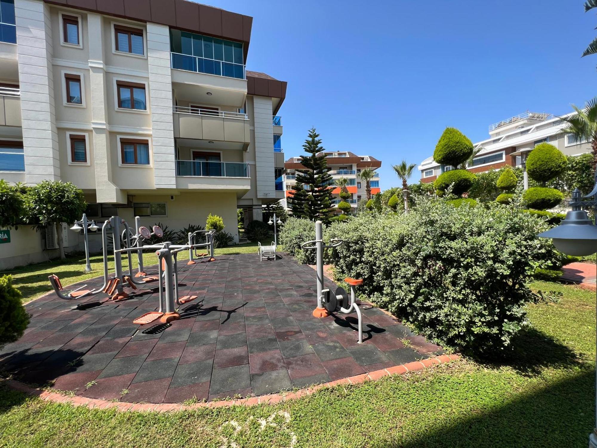 Apartamento Penthouse 4 Bedrooms, 1 Living Room, To The Sea 7 Minutes Walk Alanya