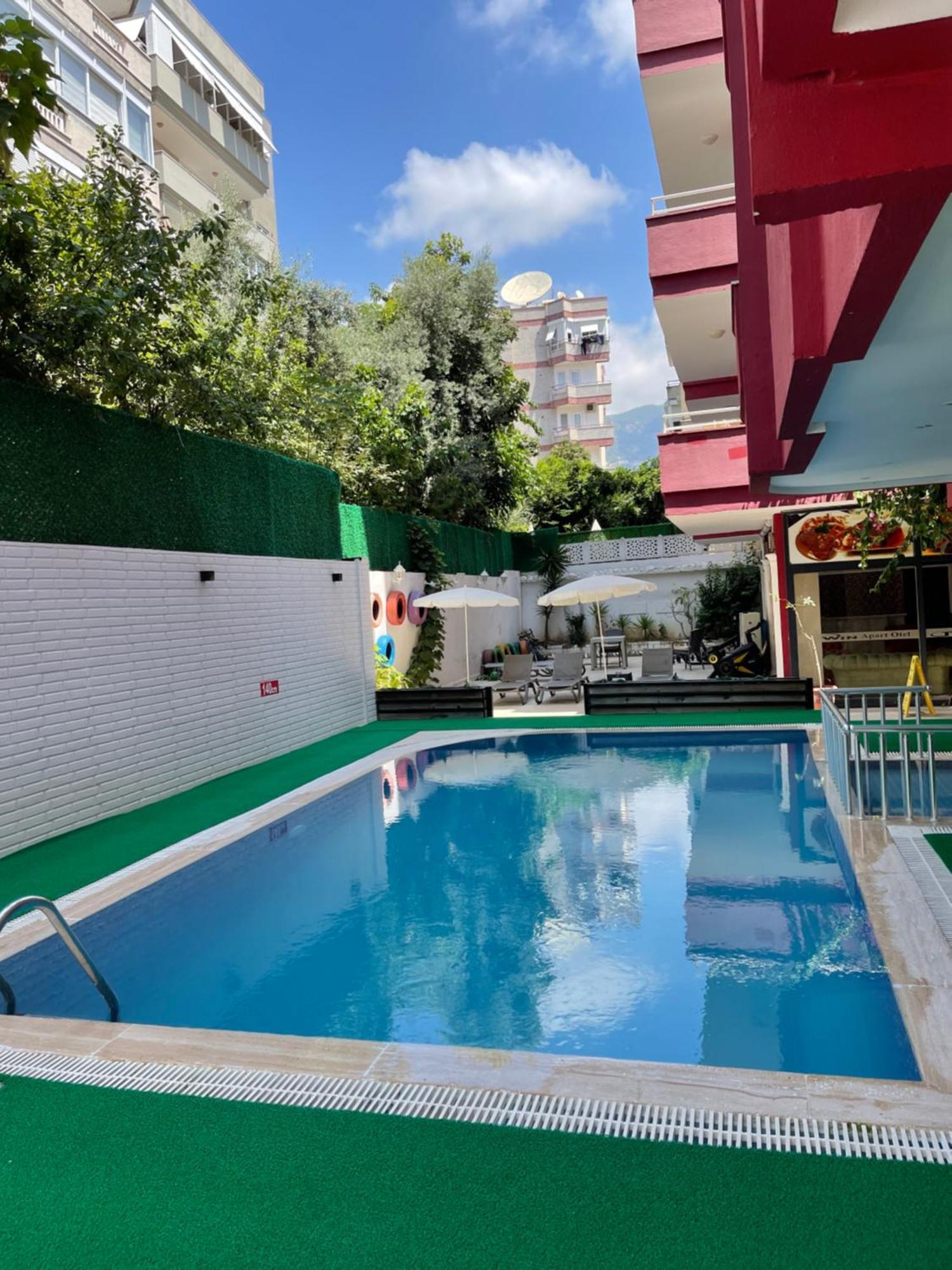 Twin Aparthotel