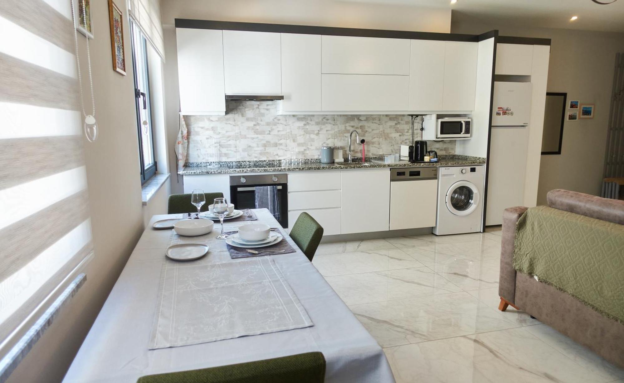 Daire Tower Sea&mountain View *