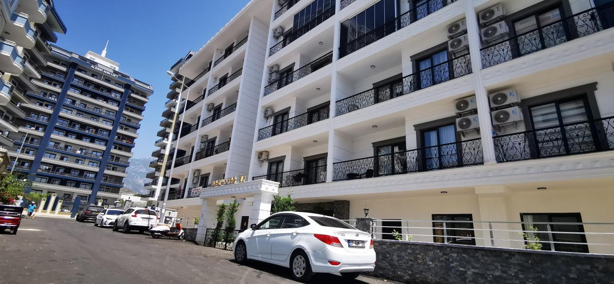 Apartment Life 6 *