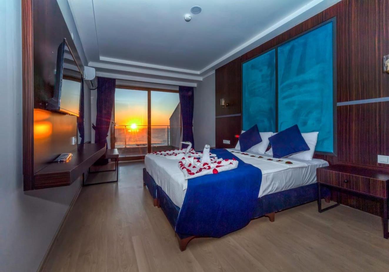 Hotel Lord Marina & Bungalows *