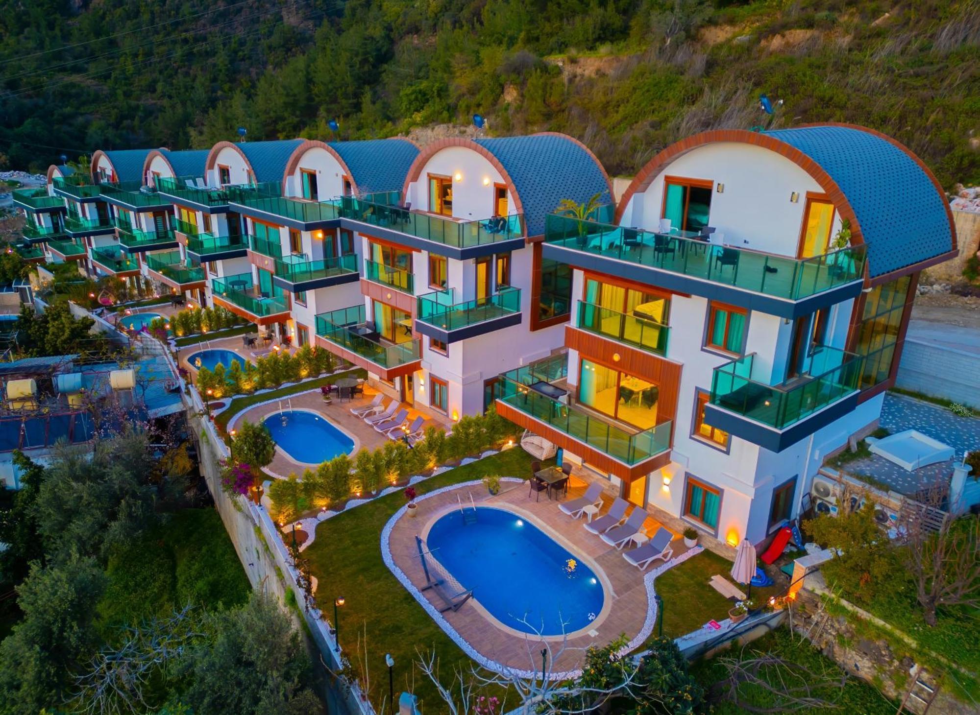 Luxury Villa *