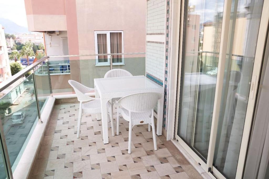 Cleopatra Ultra-luxury 3-bedroom Penthouse