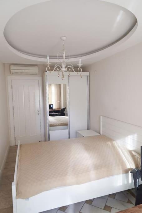 Cleopatra Ultra-luxury 3-bedroom Penthouse Apartment *