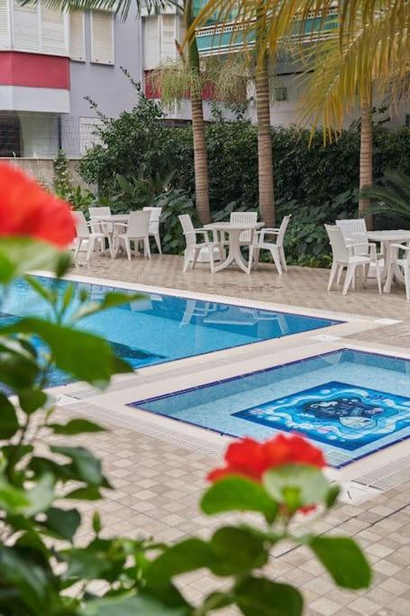 Cleopatra Ultra-luxury 3-bedroom Penthouse Apartment *