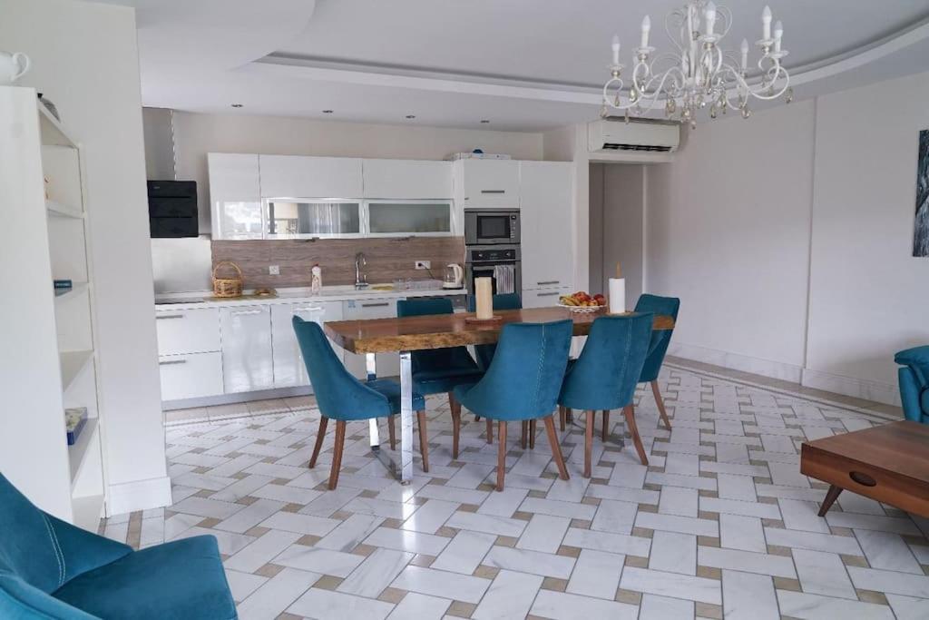 Cleopatra Ultra-luxury 3-bedroom Penthouse Alanya
