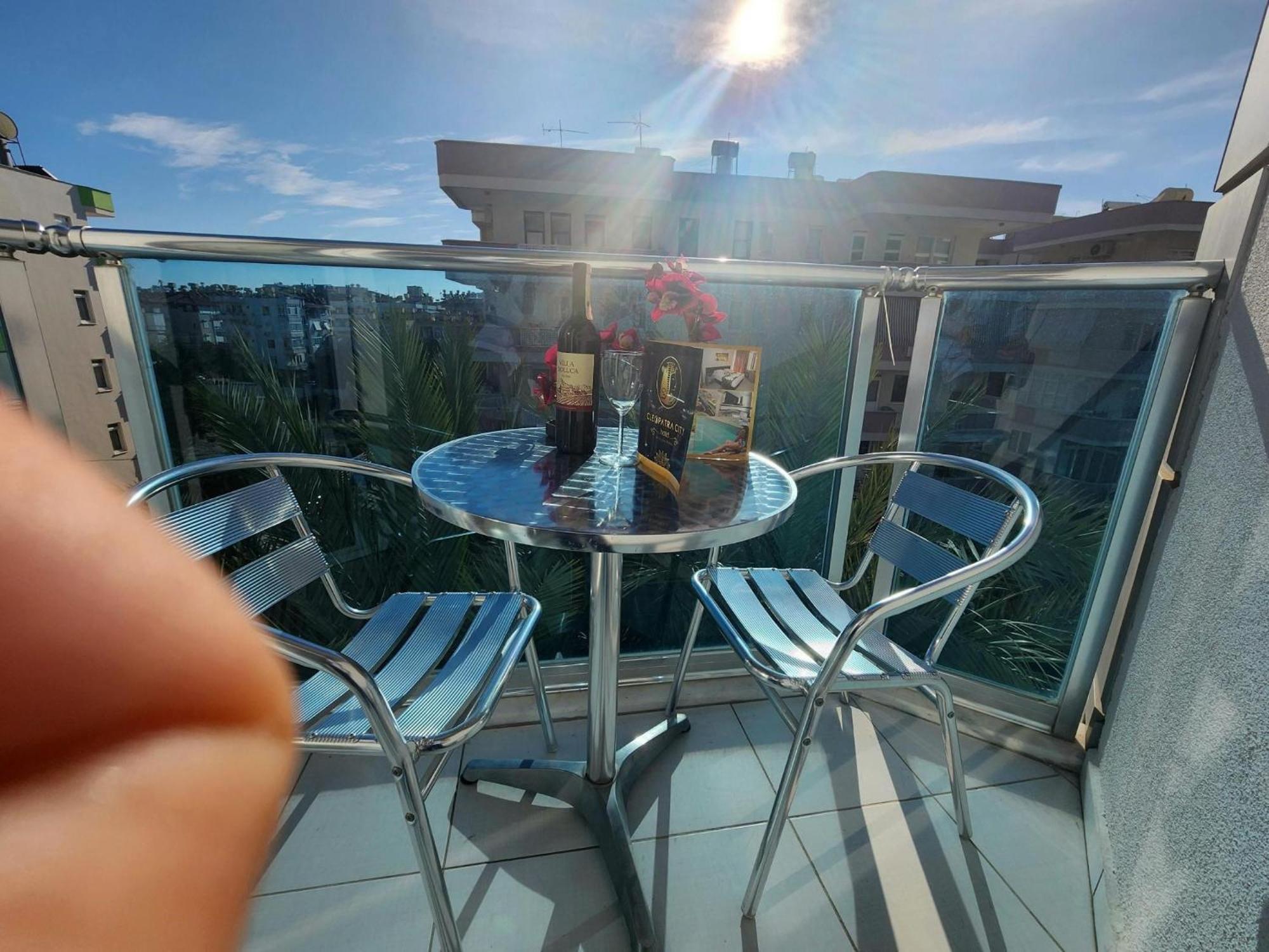 Hotel Cleopatra