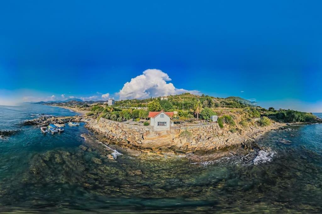 Ferienhaus Seafront Isolated Unique House Alanya