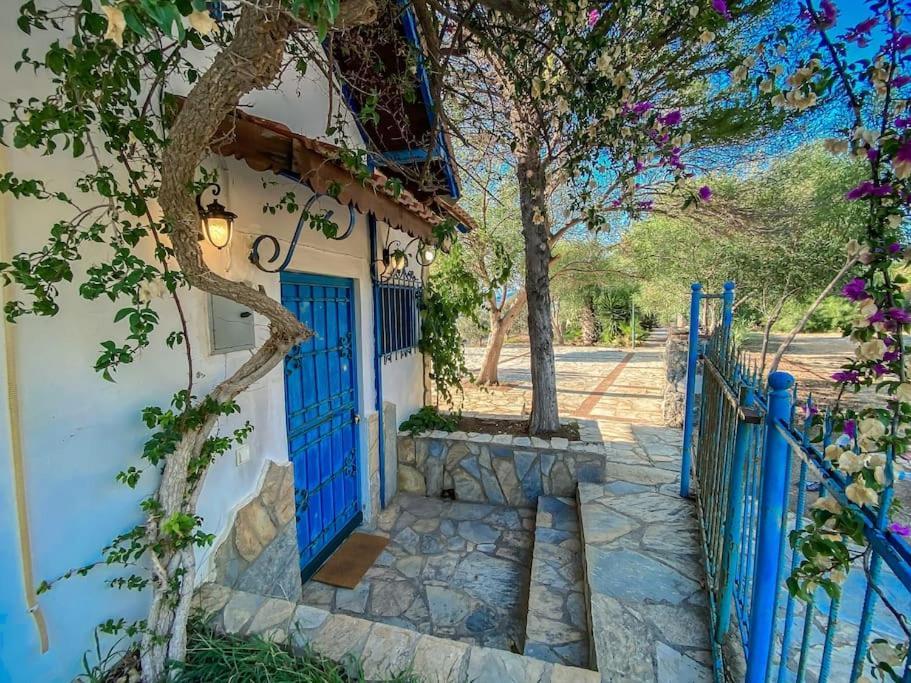 Ferienhaus Seafront Isolated Unique House