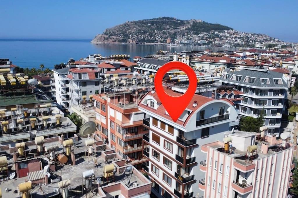 Denize Cok Yakin. Sifir Bina *