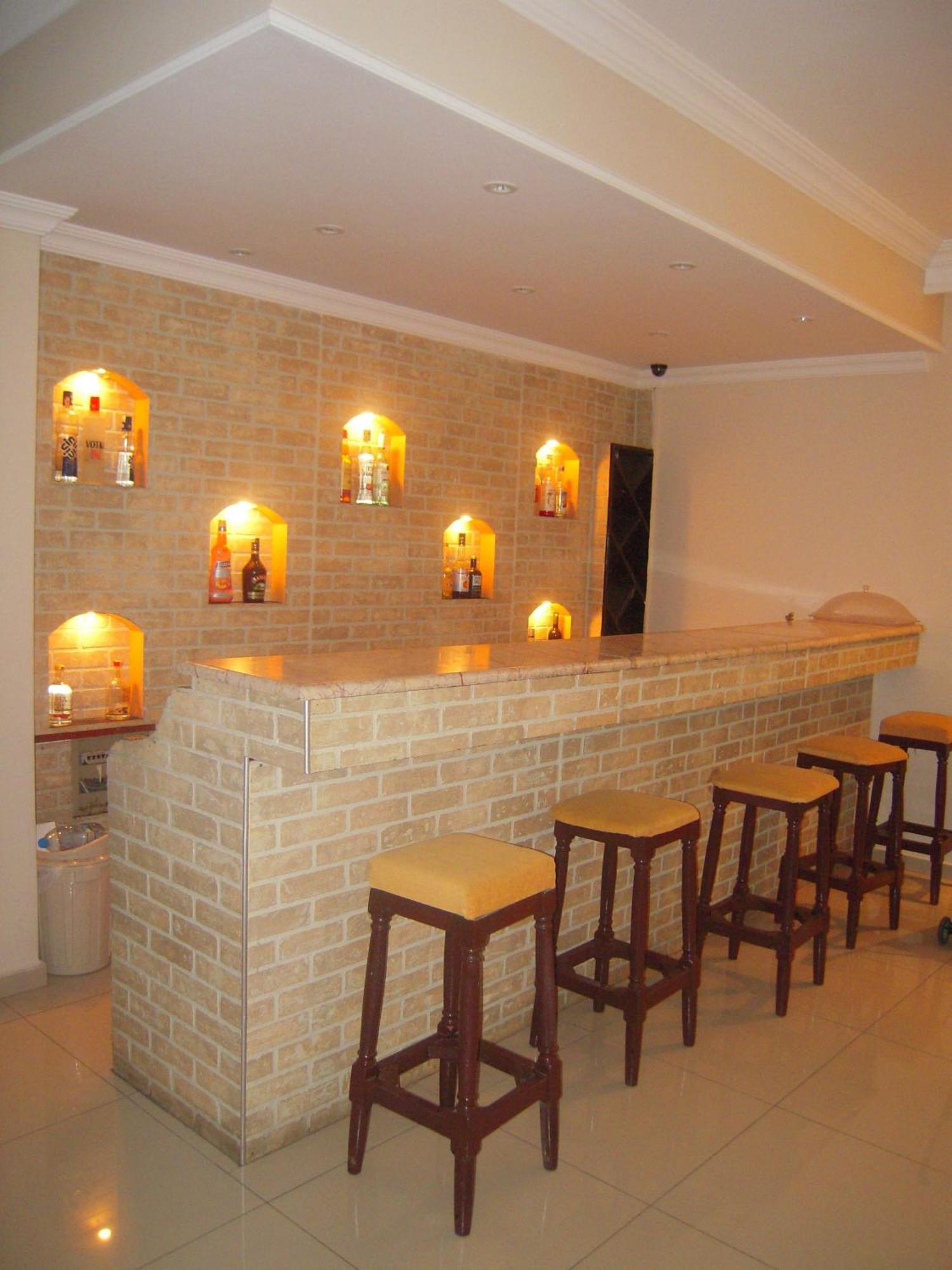 Hotel Kleopatra Carina 2*