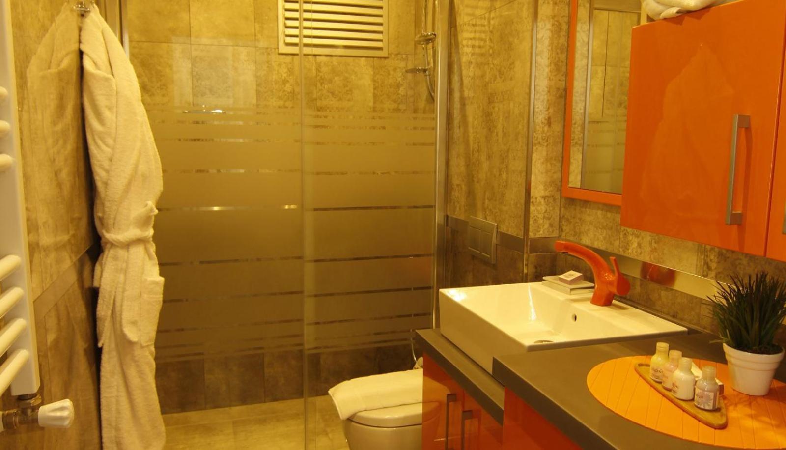 Dream House - Included! No Hidden Costs, Vip Trans-fer Bookable