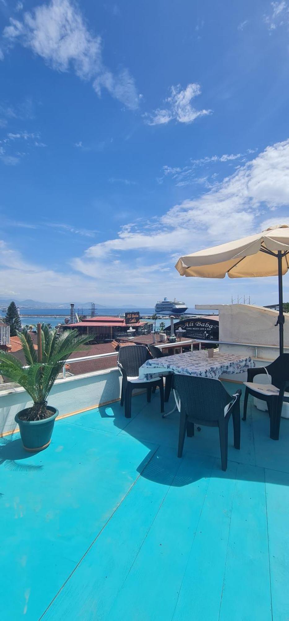 Sea And Mountain View Roof Terrace Apartment