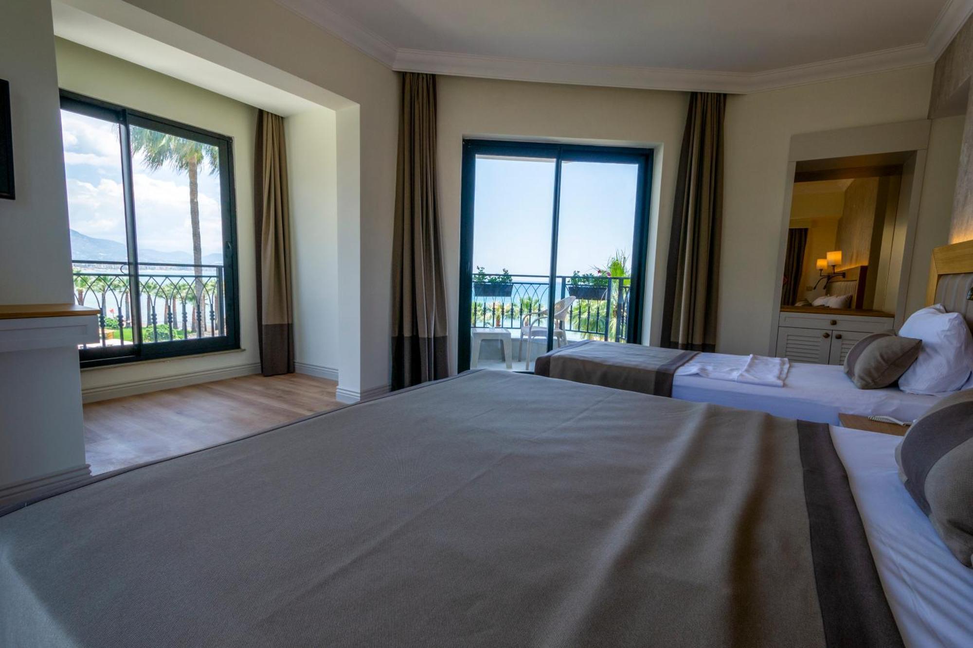 Hotel Demanor Adult Only *