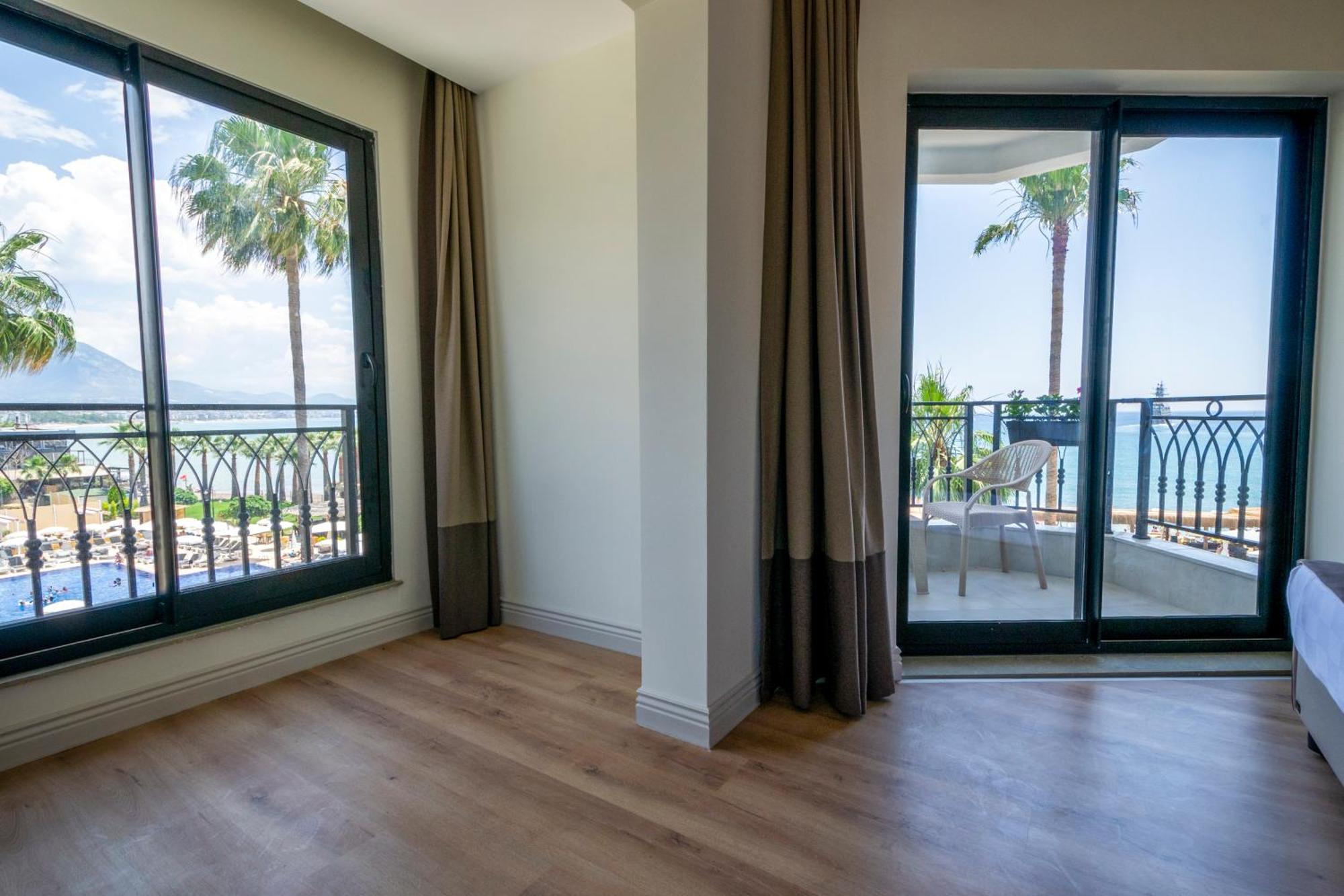 Demanor Adult Only Hotel