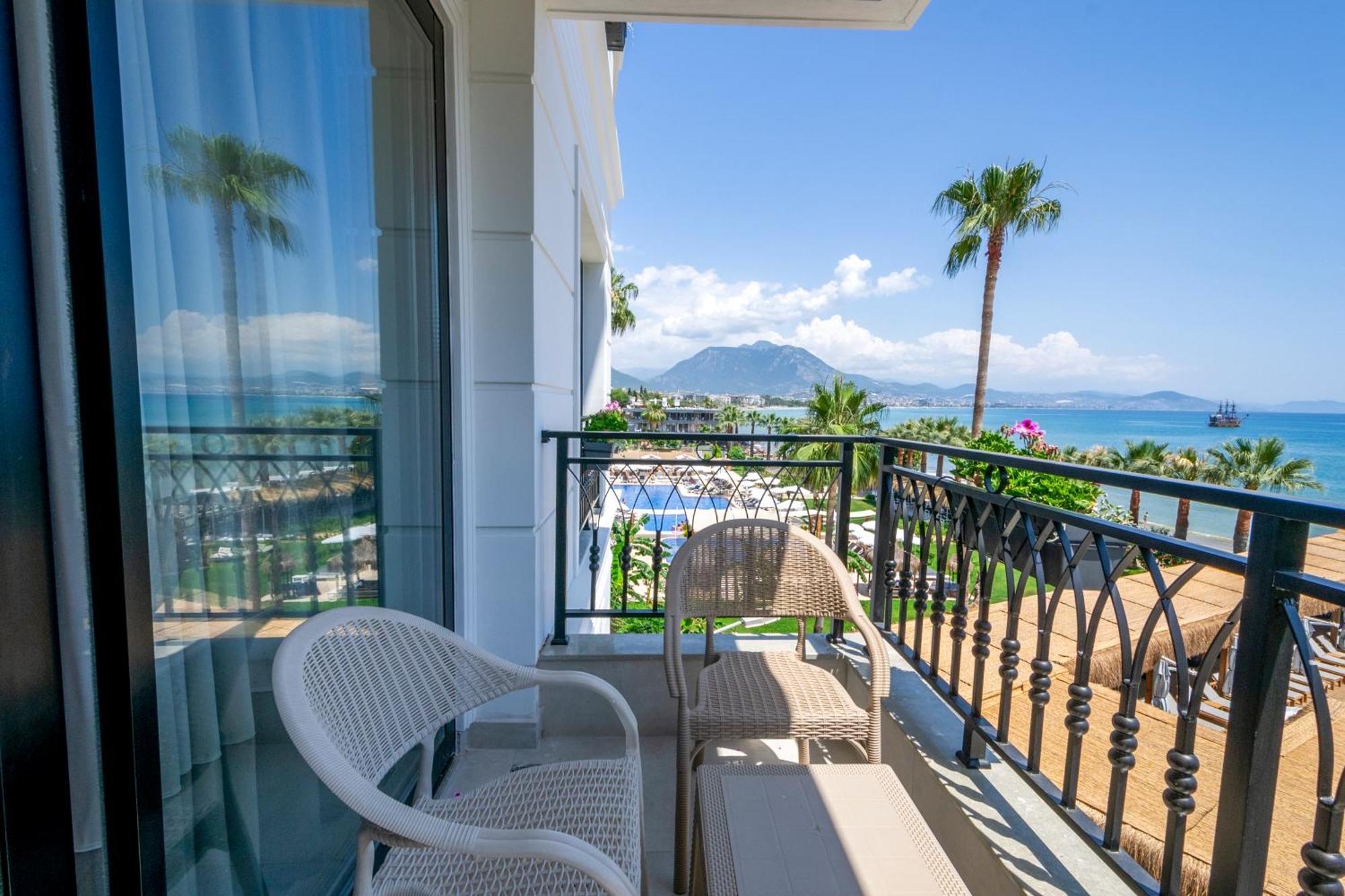 Demanor Adult Only Alanya