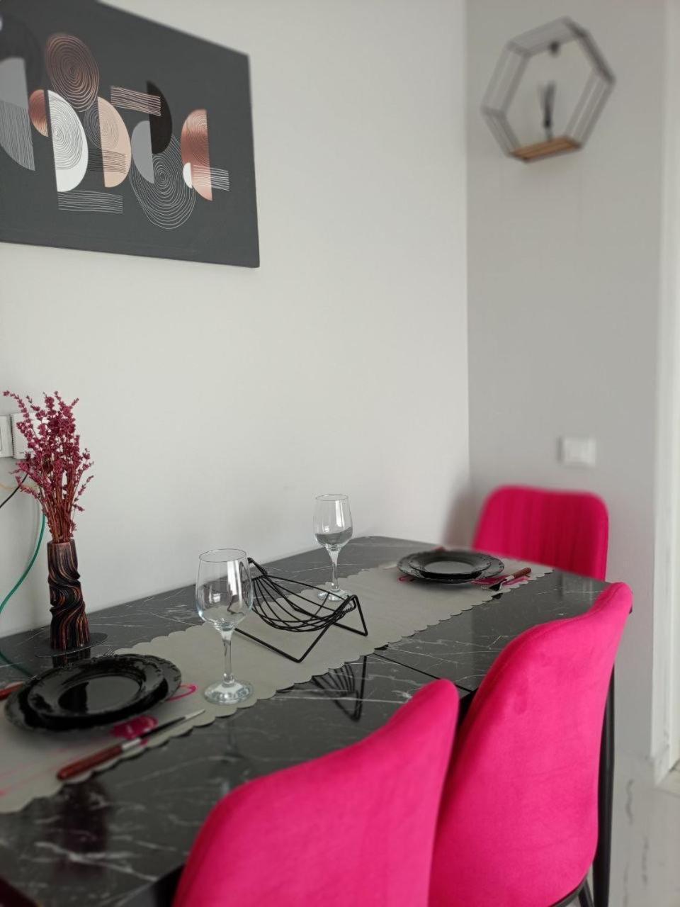 Apartment Flamingo - Stylish Near The Beach, In The Heart Of