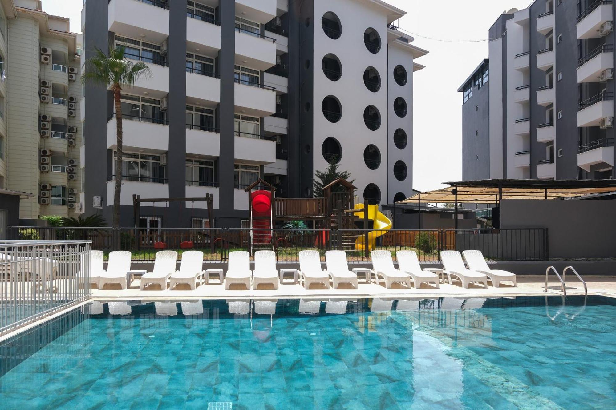 Resort Kaila Krizantem 4*