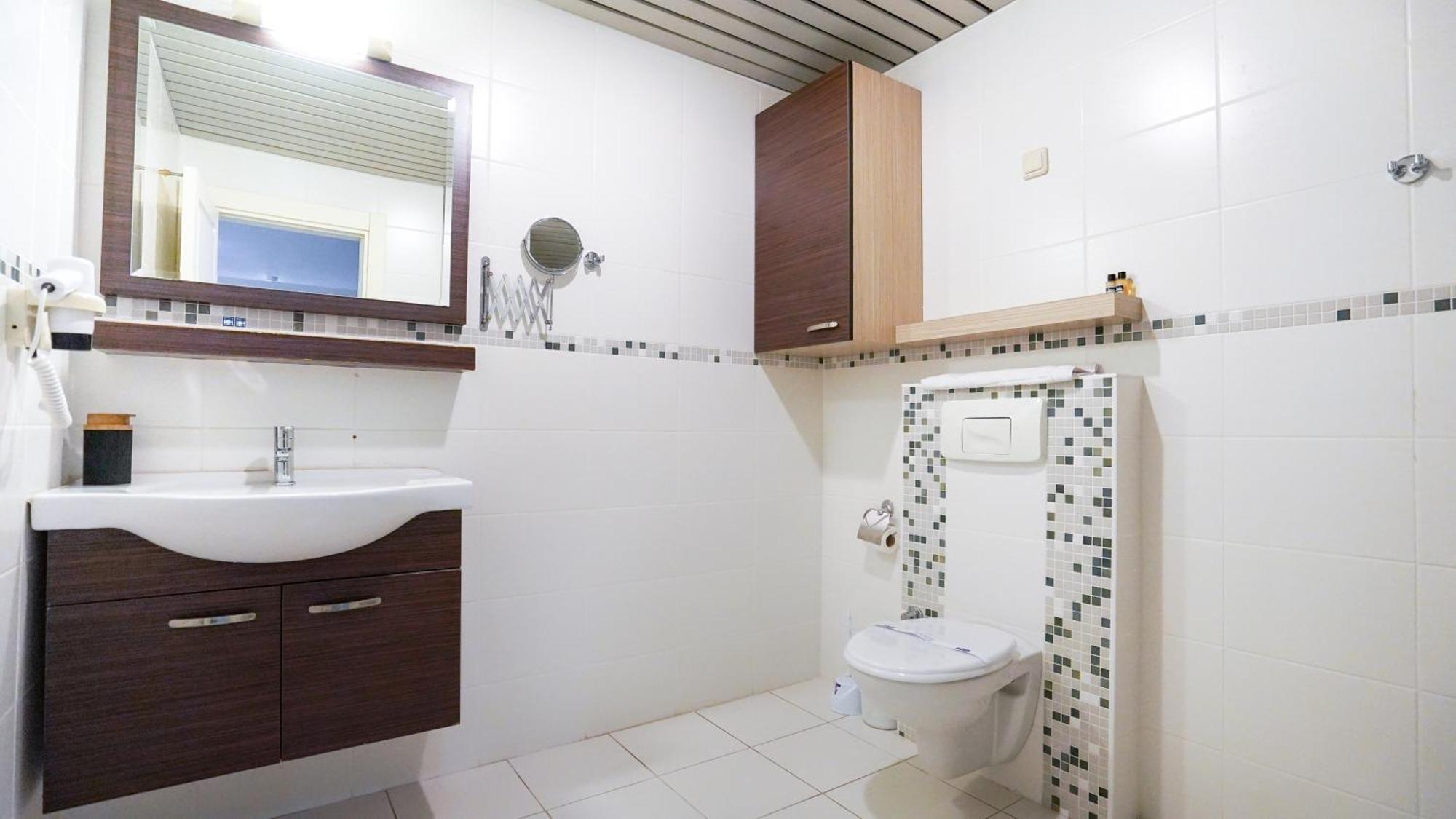 Cleopatra Ada Aparthotel
