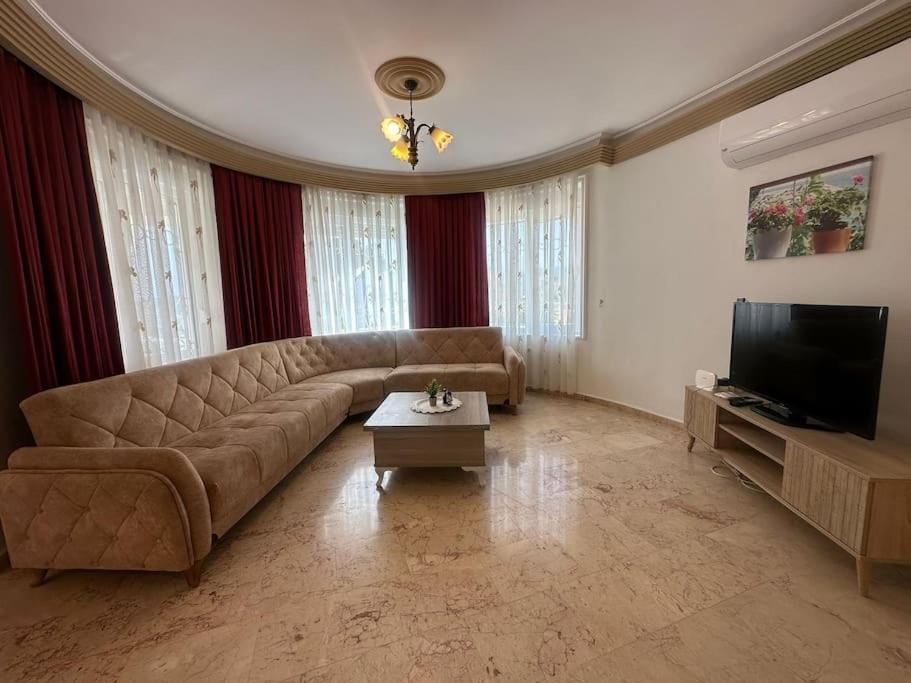 Villa Gold Da Oezel Havuzlu Muhtesem Alanya