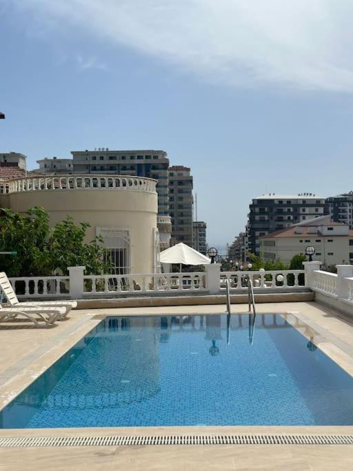 Gold Da Oezel Havuzlu Muhtesem Alanya