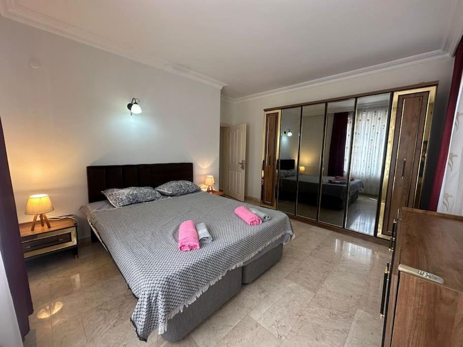 Villa Gold Da Oezel Havuzlu Muhtesem *