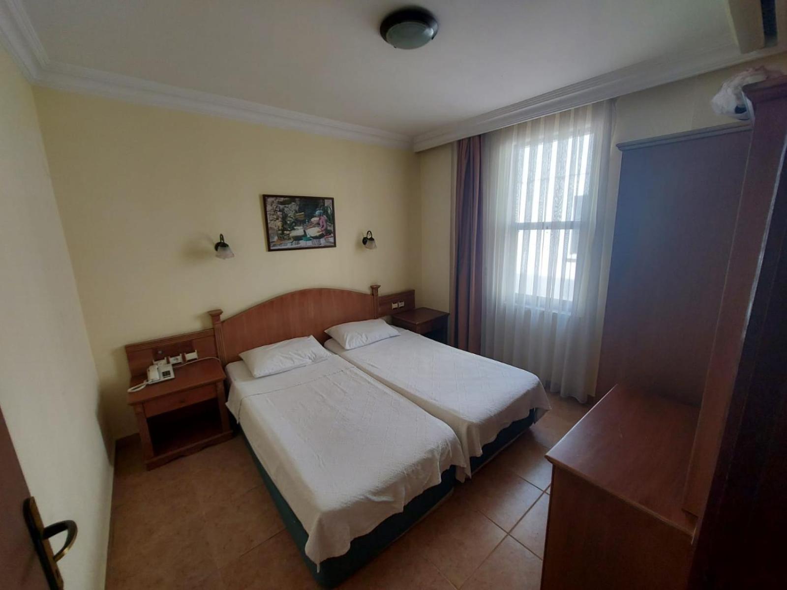 Lejlighedshotel Amber-rose 3*
