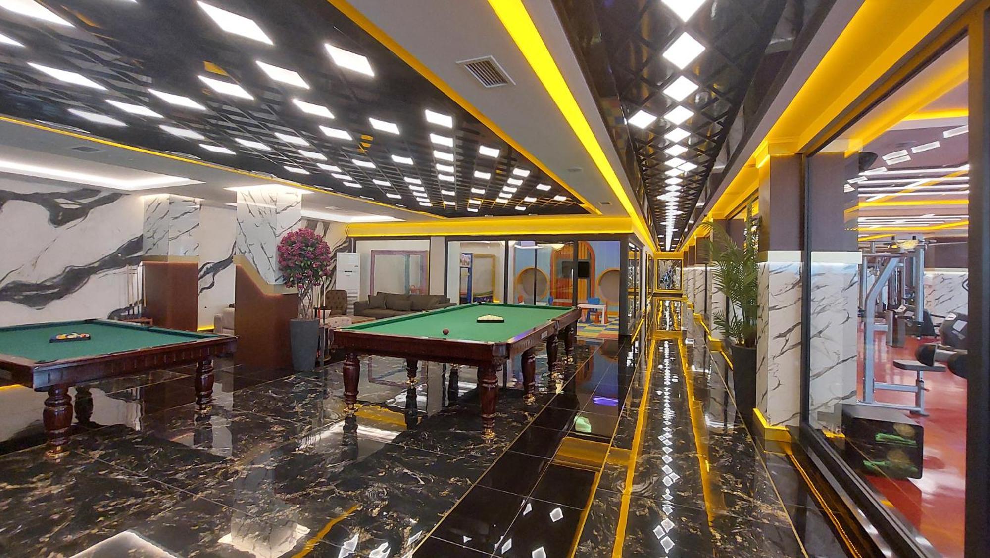 Yekta Trade Center