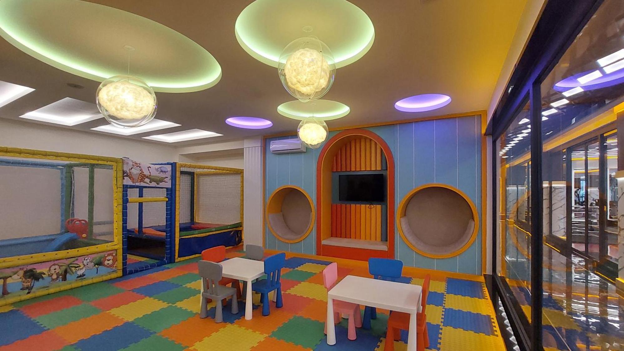 Apartment Yekta Trade Center *