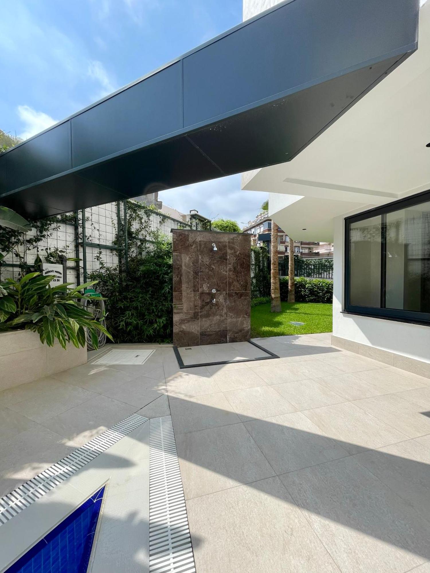 Luxury 1bd Flat 300m To The *