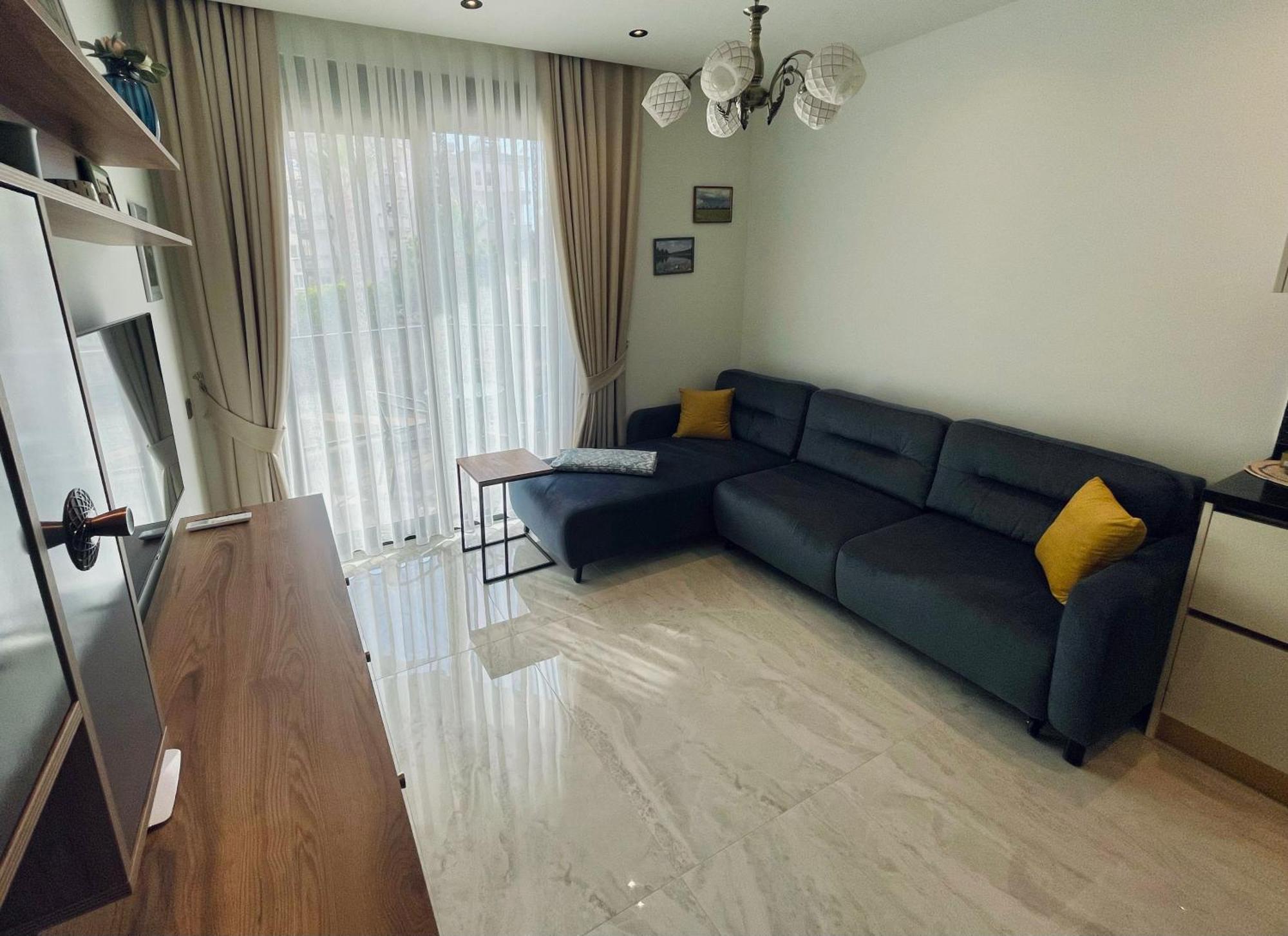 Apartment Luxury 1bd Flat 300m To The