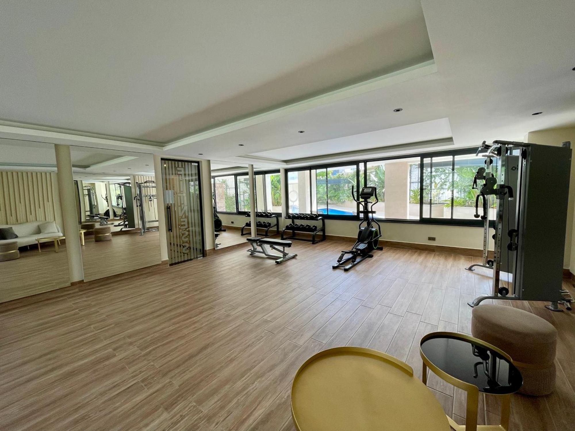 Apartment Luxury 1bd Flat 300m To The