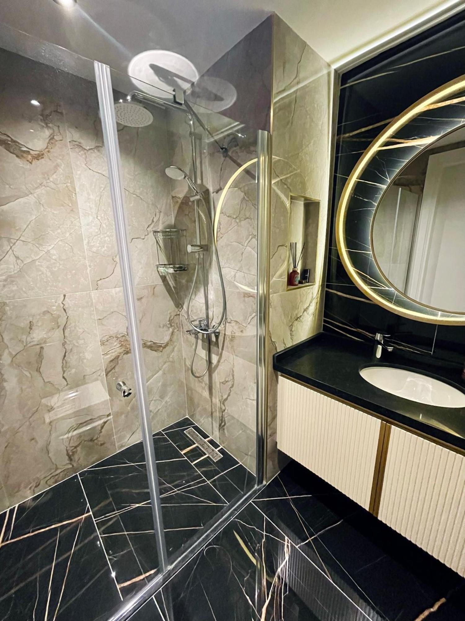 Luxury 1bd Flat 300m To The Apartment *